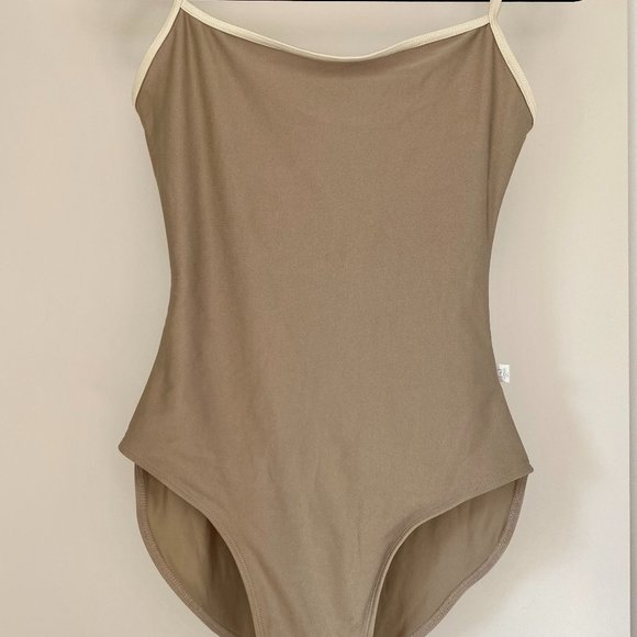 ❌ SOLD ❌ Class In Dancewear - Gold Camisole Leotard - Size M - Picture 1 of 6